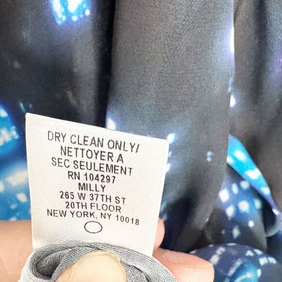 Milly City Scape 1/4 Button Pullover Collarless Blouse Blue Women’s Size 10 - Picture 7 of 7